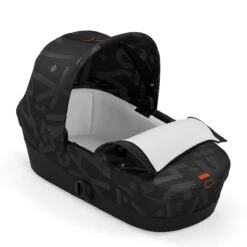 Cybex Melio Street Reiswieg -Kinderwagen- En Accessoirewinkel cybex melio street real black carrycot open