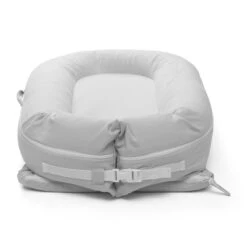 DockAtot Deluxe+ Nestje Cloud Grey -Kinderwagen- En Accessoirewinkel dockatot deluxe nestje cloud grey 2