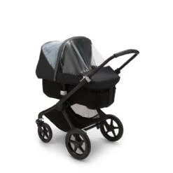 Bugaboo Fox/Lynx/Cameleon High Performance Regenhoes Black -Kinderwagen- En Accessoirewinkel large jpg 230540zw01 bgb fox2 raincover 1